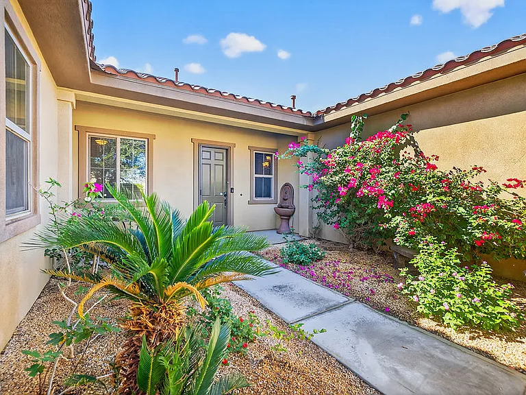 35831 Raphael Dr — Photo 4