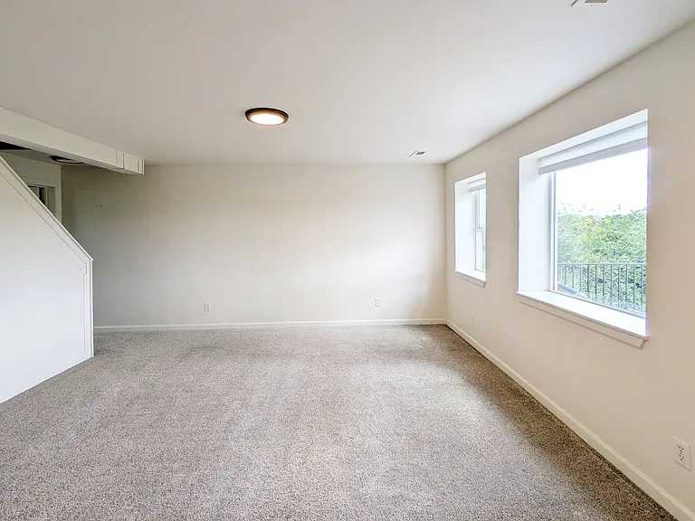 131 Rimrock Ct — Photo 24