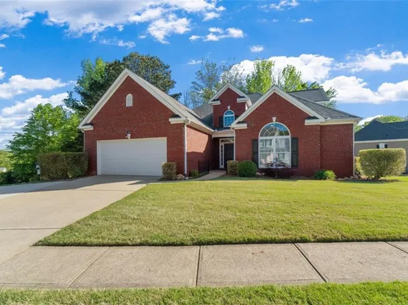 101 Retreat Way, Carrollton, GA 30116