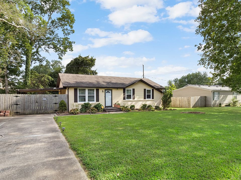 1st image of 102 King Cole Dr