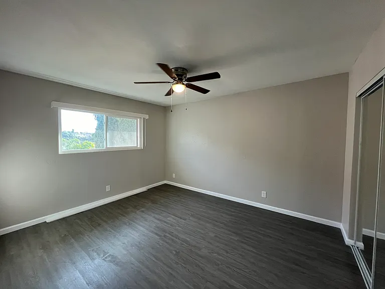 1821 E 17th St #6 — Photo 12