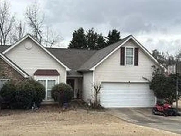 6158 Devonshire Dr, Flowery Branch, GA 30542