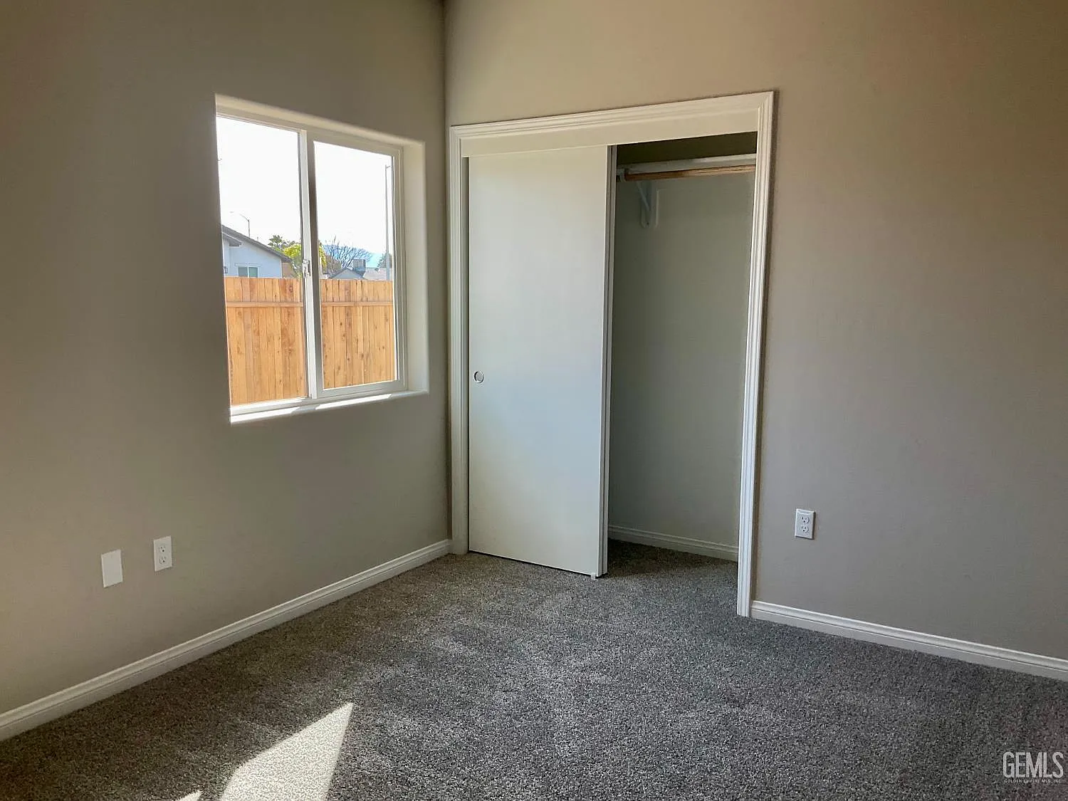 4 bed, 1883 sqft, $2,500 — Photo 3