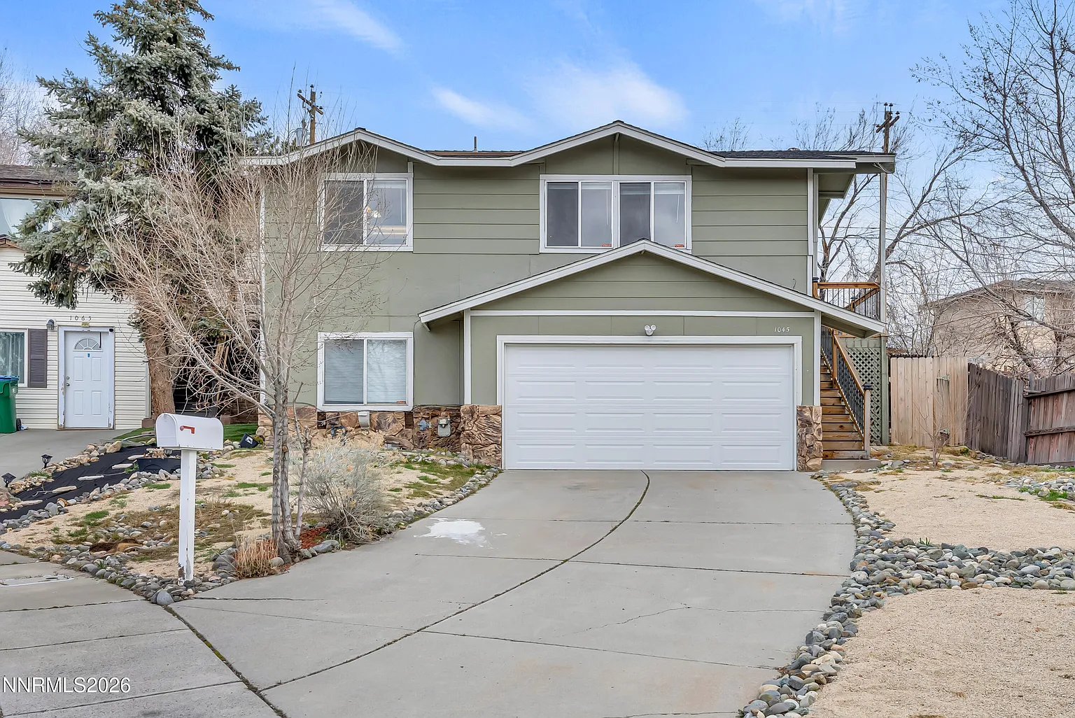 1045 Hartford Ct photo 1