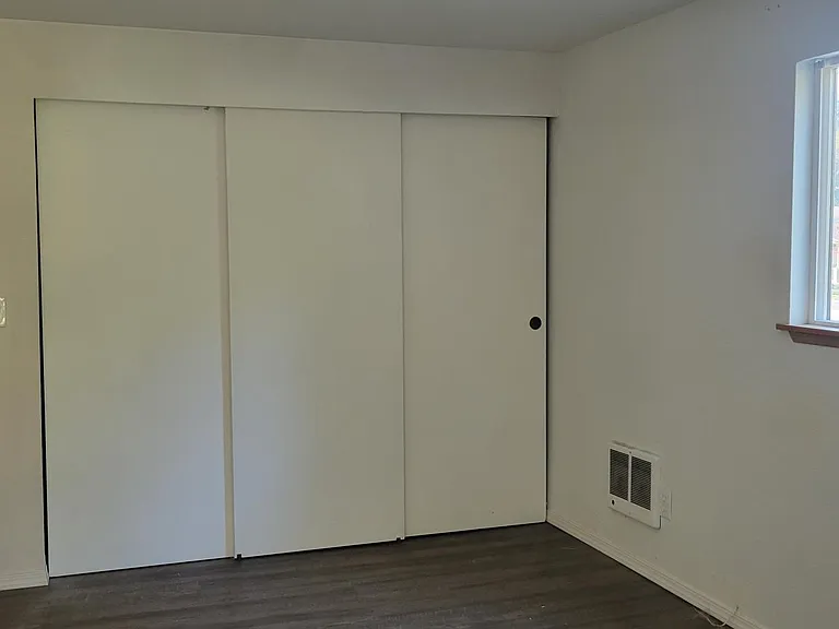 15115 Canyon Rd E #B — Photo 13