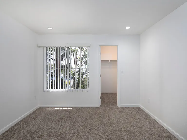 Mission Pacific Apartments — Photo 70