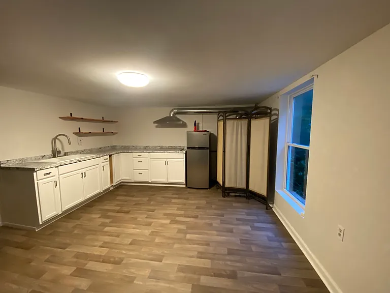 909 Dorothy St — Photo 9