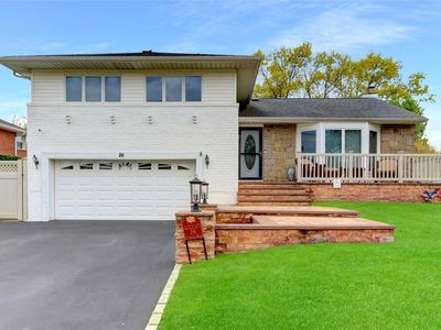 26 Florgate Road, Farmingdale, NY, 11735