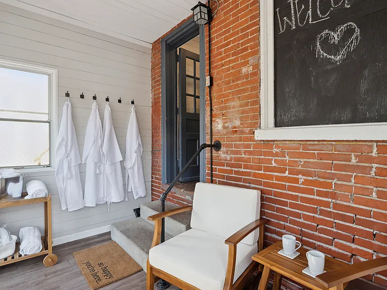 426 S Matlack St — Photo 3