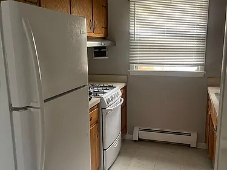1st image of 2511 119th St #1E