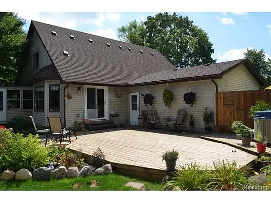519 Lee St photo 1