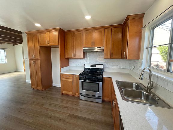 4th image of 15432 Ocaso Ave