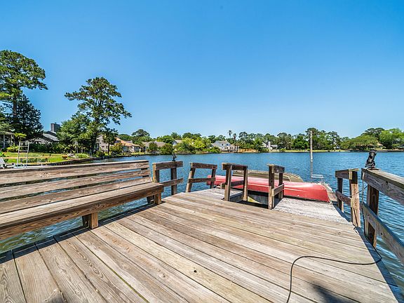 3rd image of 44 Rivers Point Row