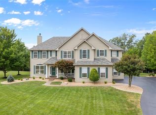 949 Sheffield Forest Ct, Wildwood, MO 63021