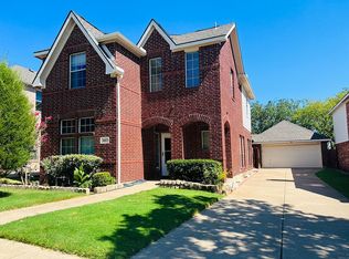 107 Constitution Dr, Euless, TX 76040