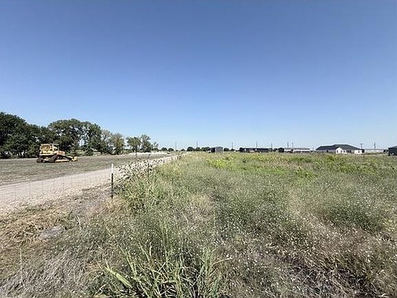 3rd image of 1148 Hayes Rd