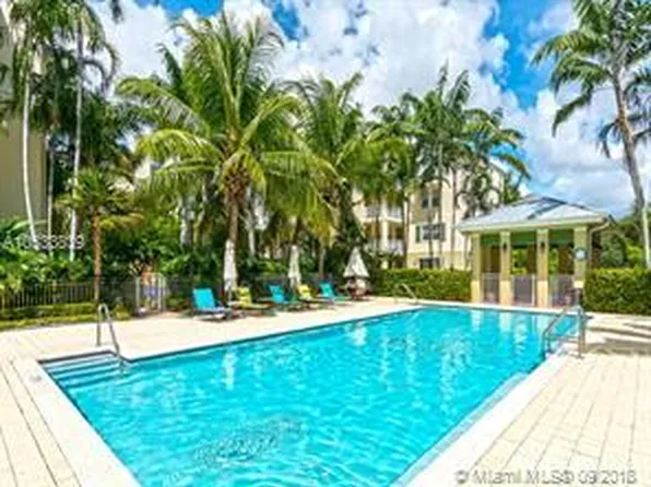 7582 SW 102nd St #102, Pinecrest, FL 33156