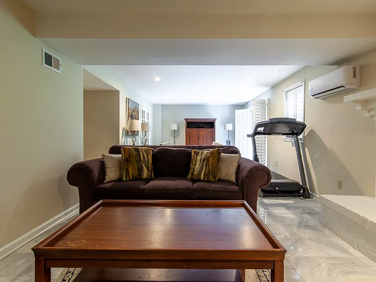 6034 Chesterbrook Rd #B — Photo 27