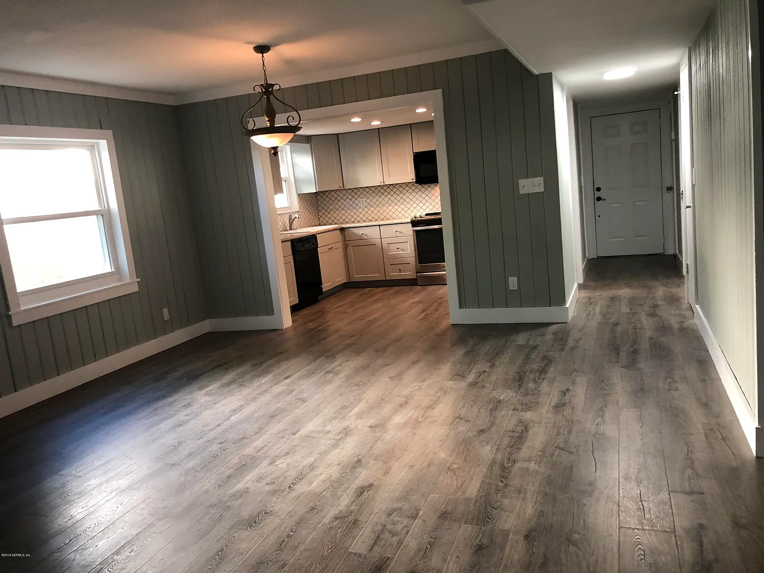2 bed, 1.5 bath, 1321 sqft, $2,495 — Photo 4