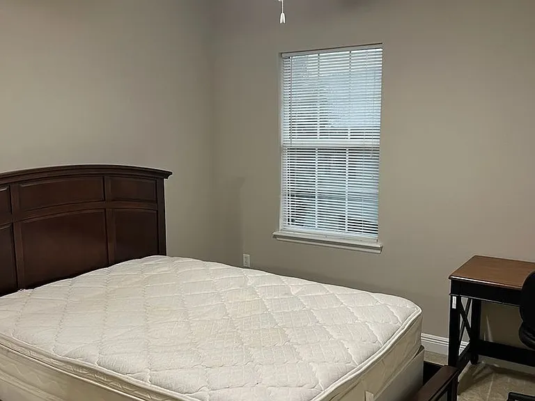 2954 SW 35th Pl #61 — Photo 14