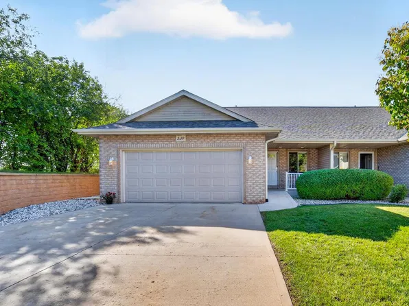 539 Bolson DRIVE, Oconomowoc, WI 53066