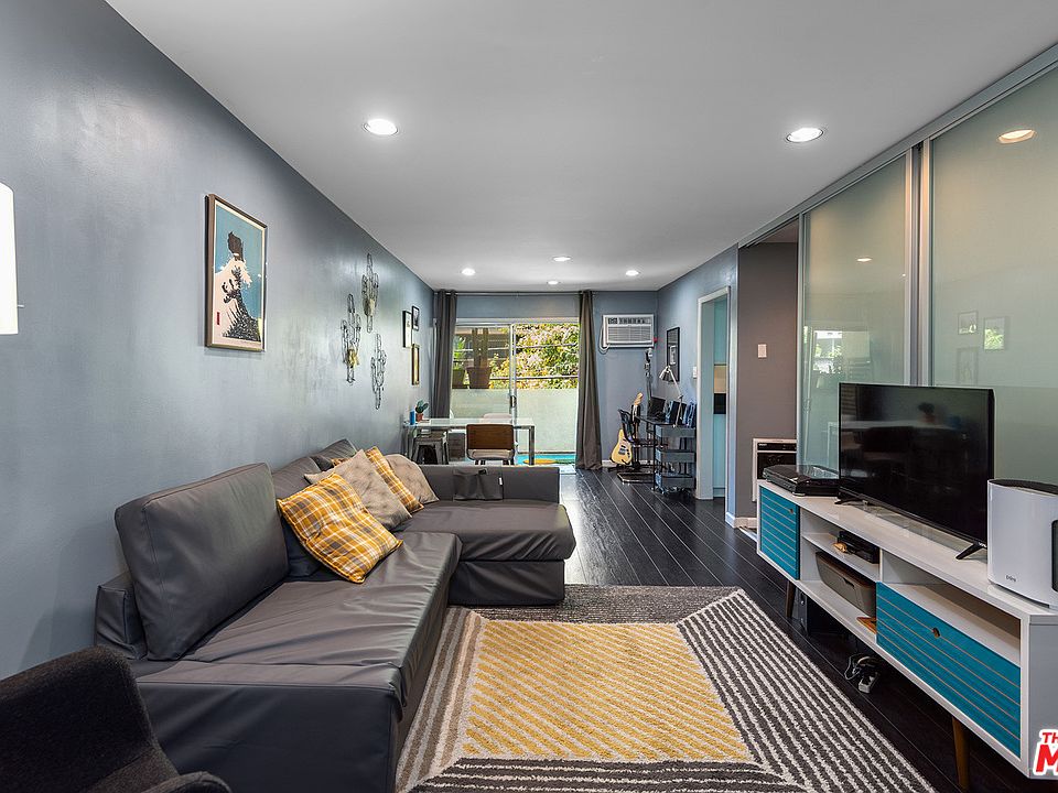 1st image of 960 Larrabee St APT 228