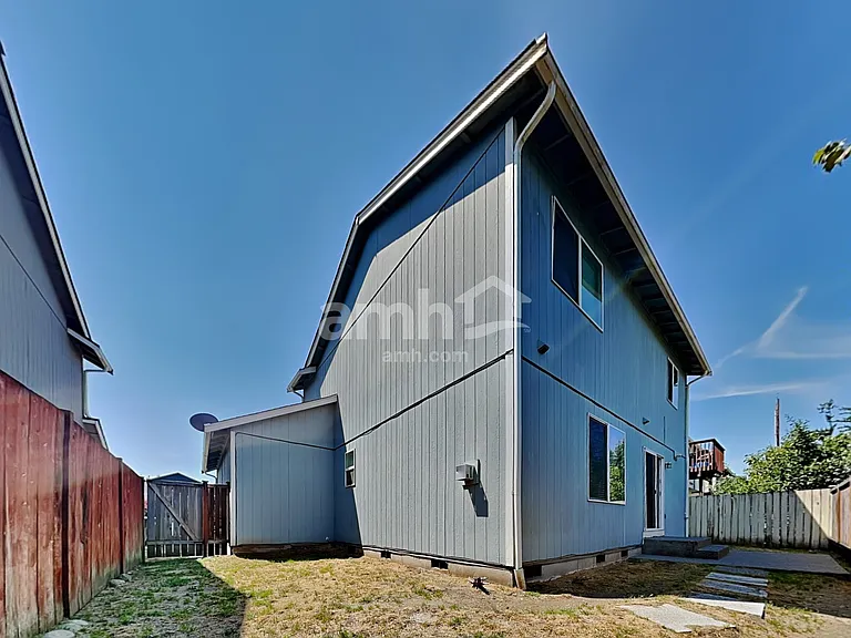 7815 205th St E — Photo 21