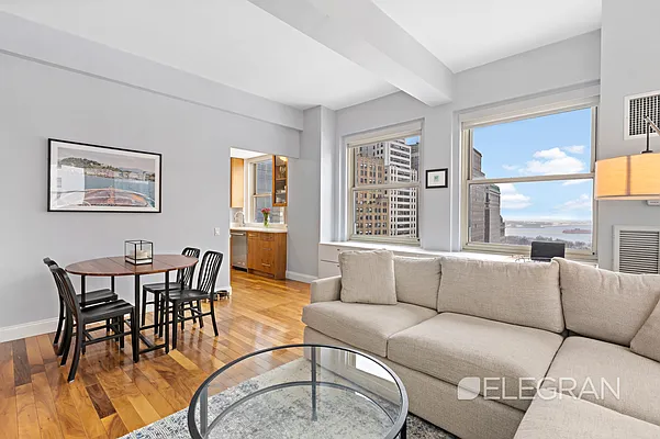Sold by (Legacy) Elegran | media 2