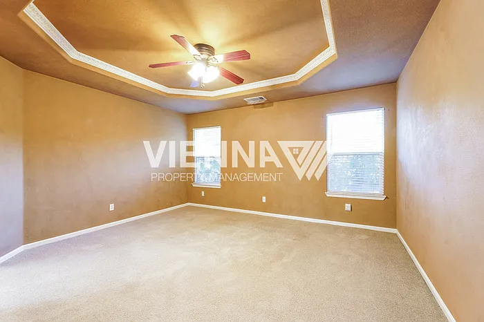 4521 Pheasant Ln — Photo 12