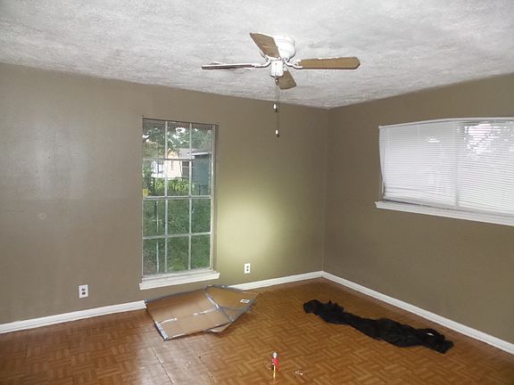 2nd image of 10225 Malcolm Dr