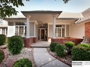 13709 Tregaron Dr, Bellevue, NE 68123