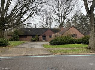 1020 Garman Rd, Akron, OH 44313