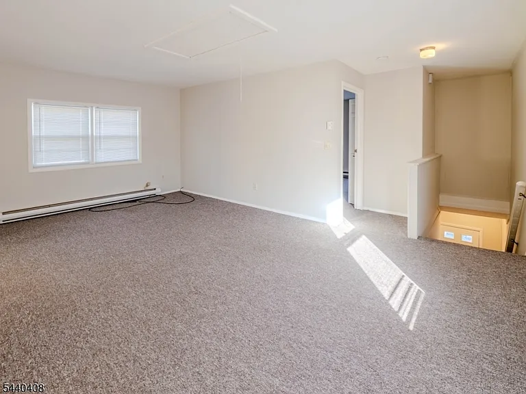 88 Trinity St — Photo 2