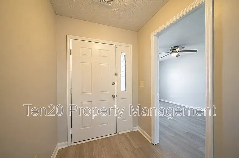 3007 Longmont Ln — Photo 17