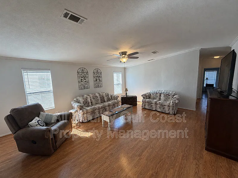 2 bed, 2.0 bath, 1100 sqft, $1,595 — Photo 3