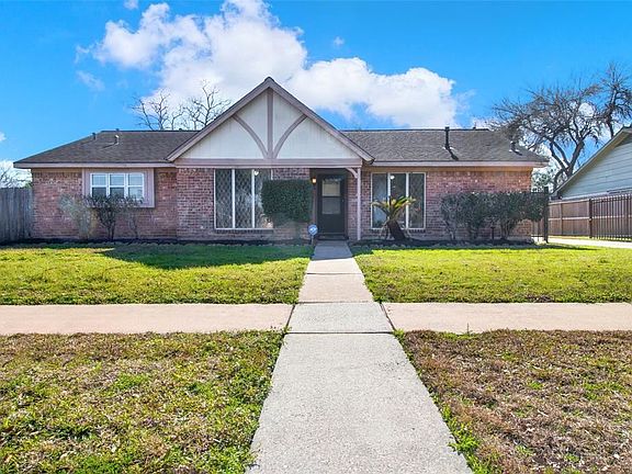 4th image of 15534 Seahorse Dr