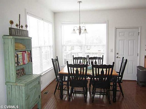 3rd image of 7480 Pebble Lake Dr