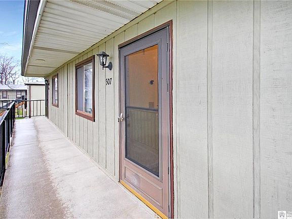 5th image of 507 Edgewater Dr