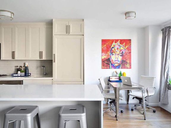 5th image of 95 W 95th St APT 26A