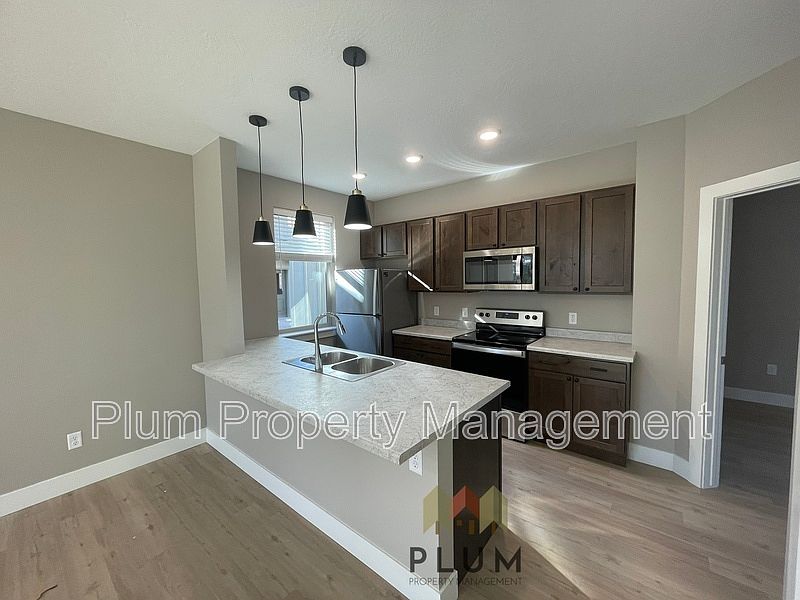 1st image of 1720 S 14th St W Unit 101