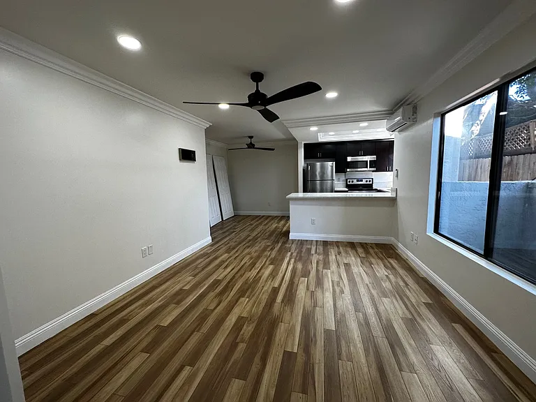 1463 Essex St #2-1 — Photo 10