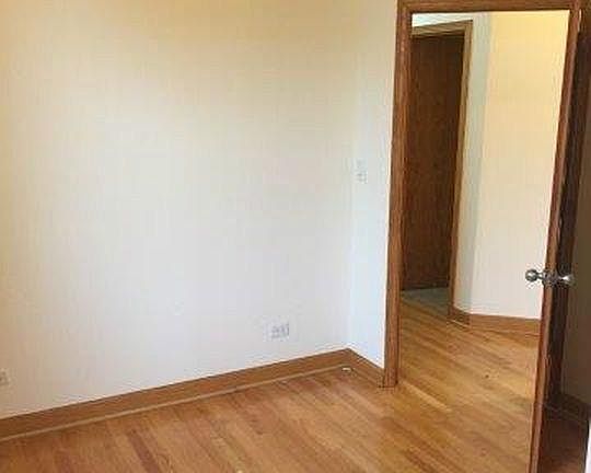 2nd image of 2502 N Southport Ave APT 1A