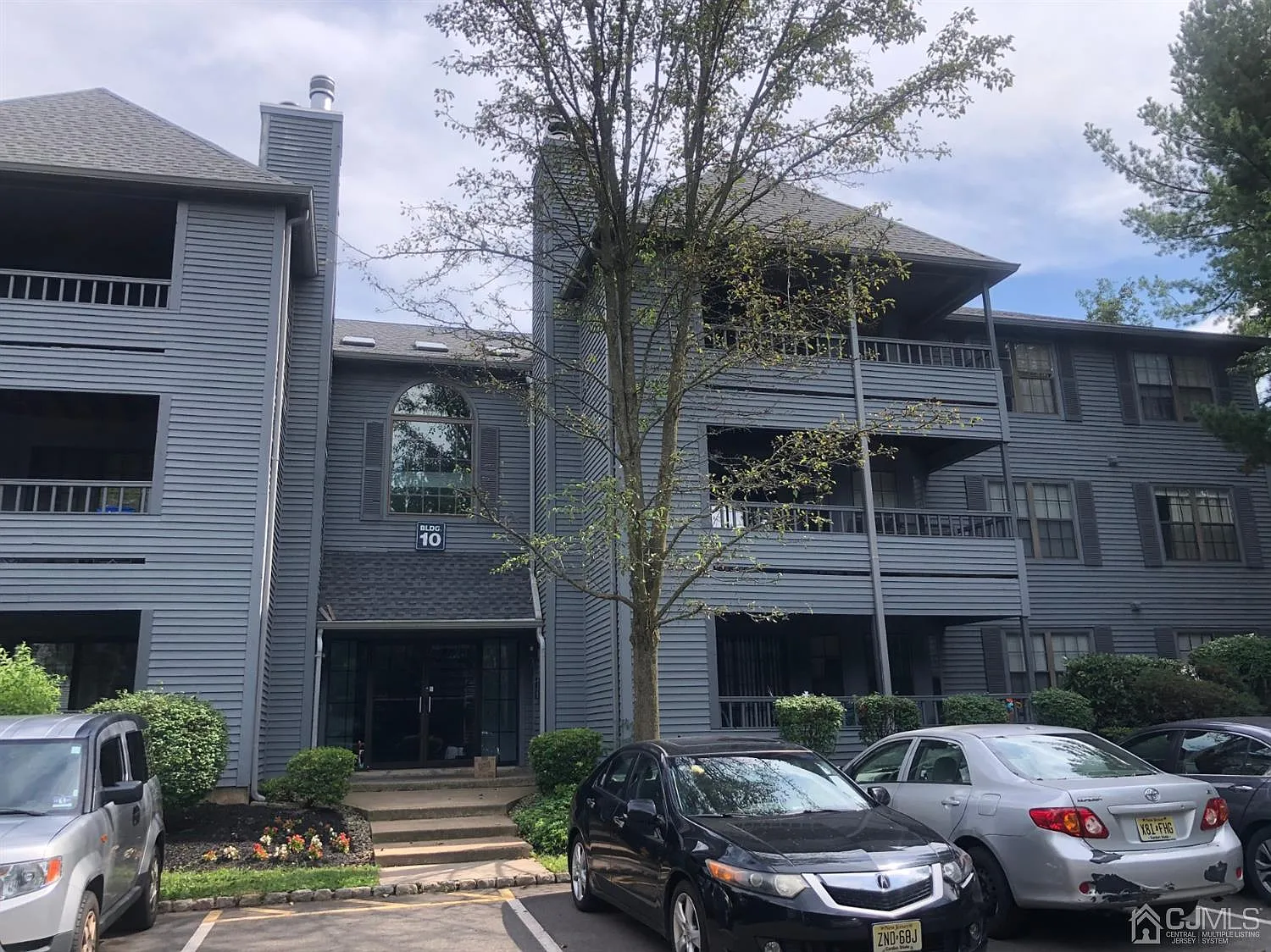 1005 Woodhaven Dr photo 1