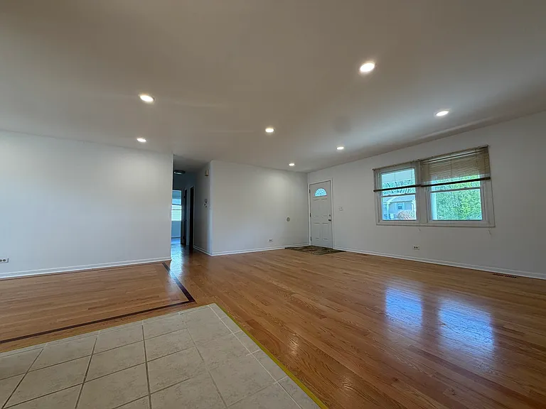 1161 Parker Ln — Photo 18