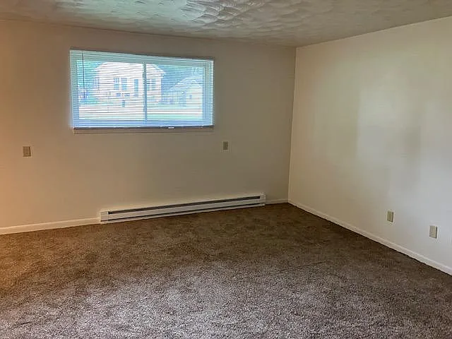 2083 Delhi St NE — Photo 4