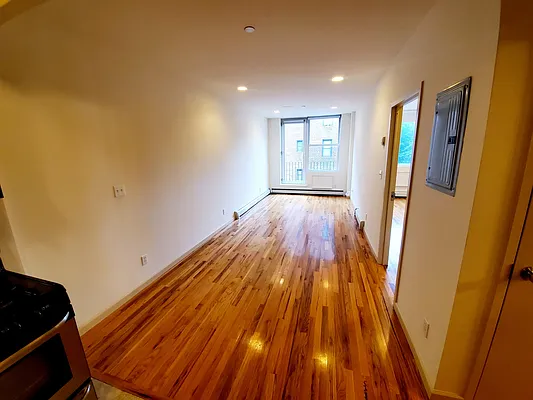 Rented by Metro Garden Realty NYC | media 21