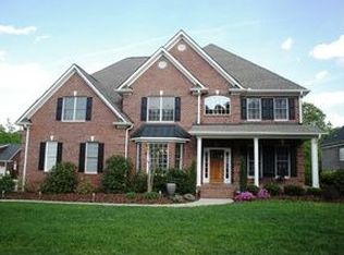 6207 Four Wood Dr, Matthews, NC 28104
