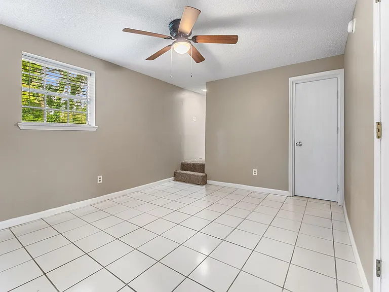 7166 Holland Ln — Photo 22