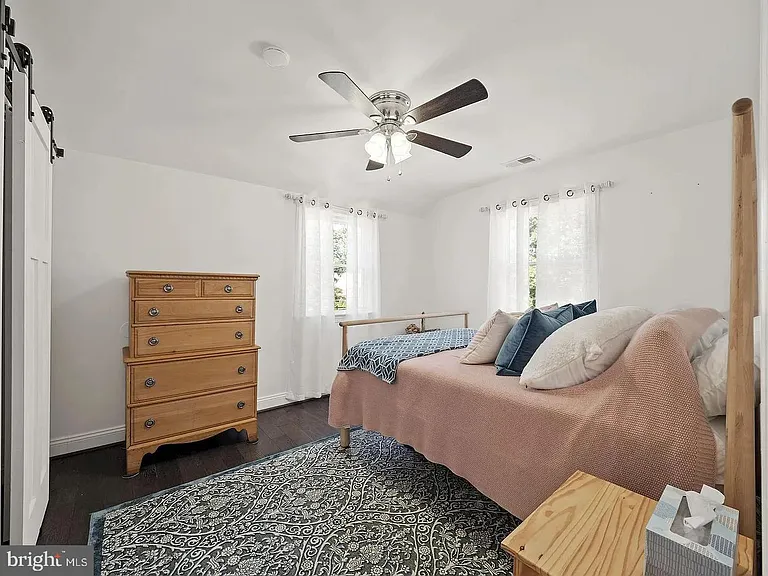 2605 Arcola Ave — Photo 17