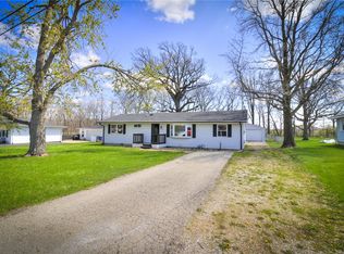 2528 S File Dr, Decatur, IL 62521